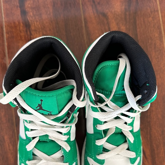 Nike Air Jordans - Picture 6 of 7